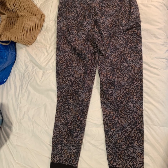 Athleta Trekkie North Jogger Pant Womens Size 8T tall Abstract Print Pull on - Picture 5 of 8